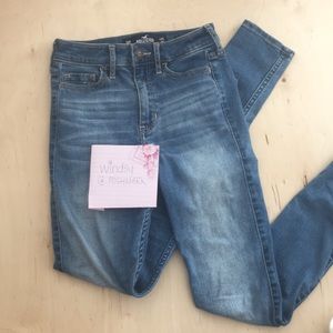 NWOT Hollister jeans